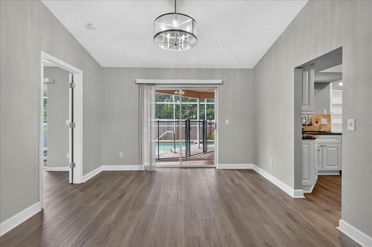 854 CHRISTINA CIRCLE — photo 10 of 41