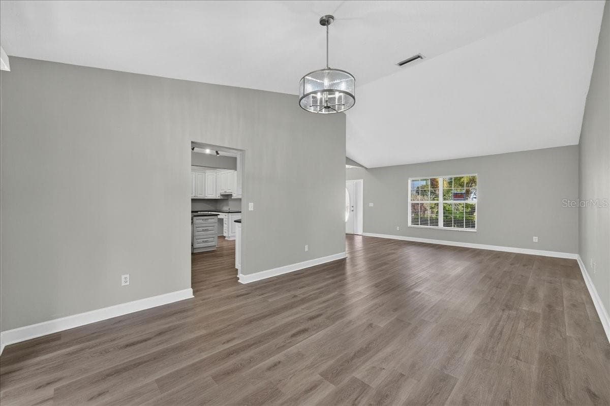 854 CHRISTINA CIRCLE — photo 6 of 41