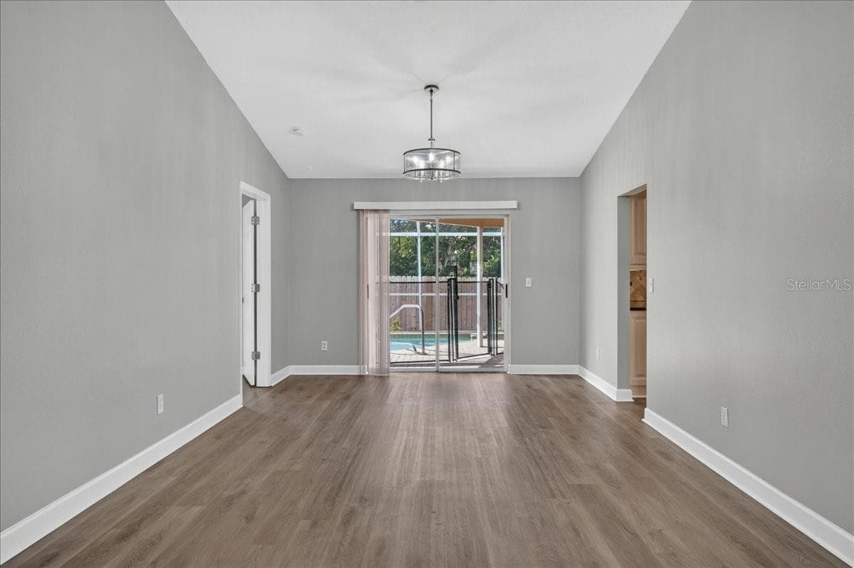 854 CHRISTINA CIRCLE — photo 9 of 41