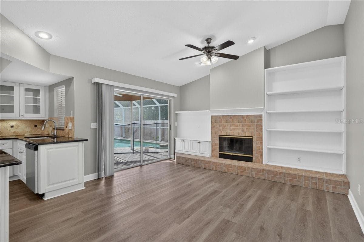 854 CHRISTINA CIRCLE — photo 17 of 41