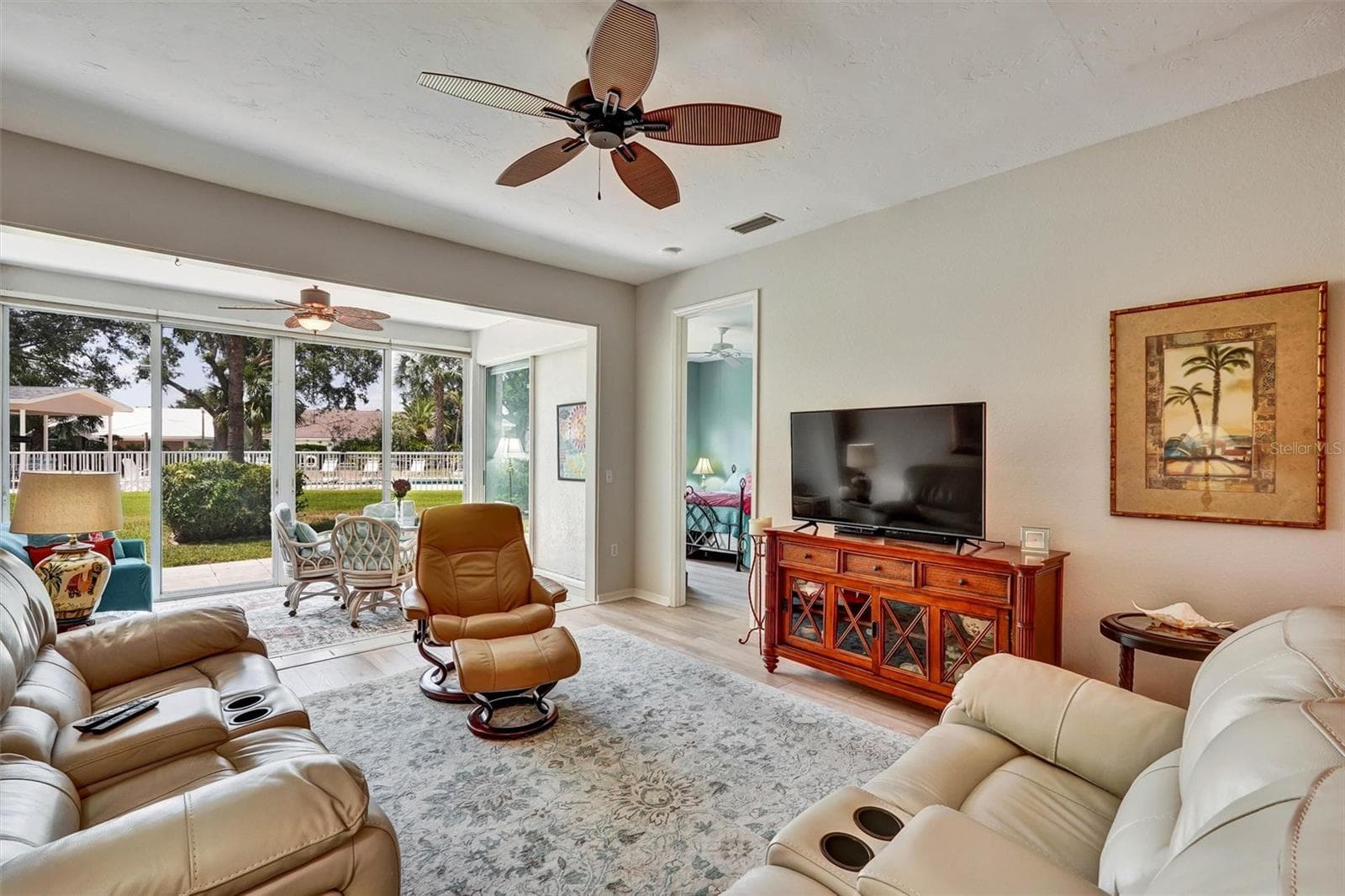 6929 STONEYWALK COURT — photo 16 of 52