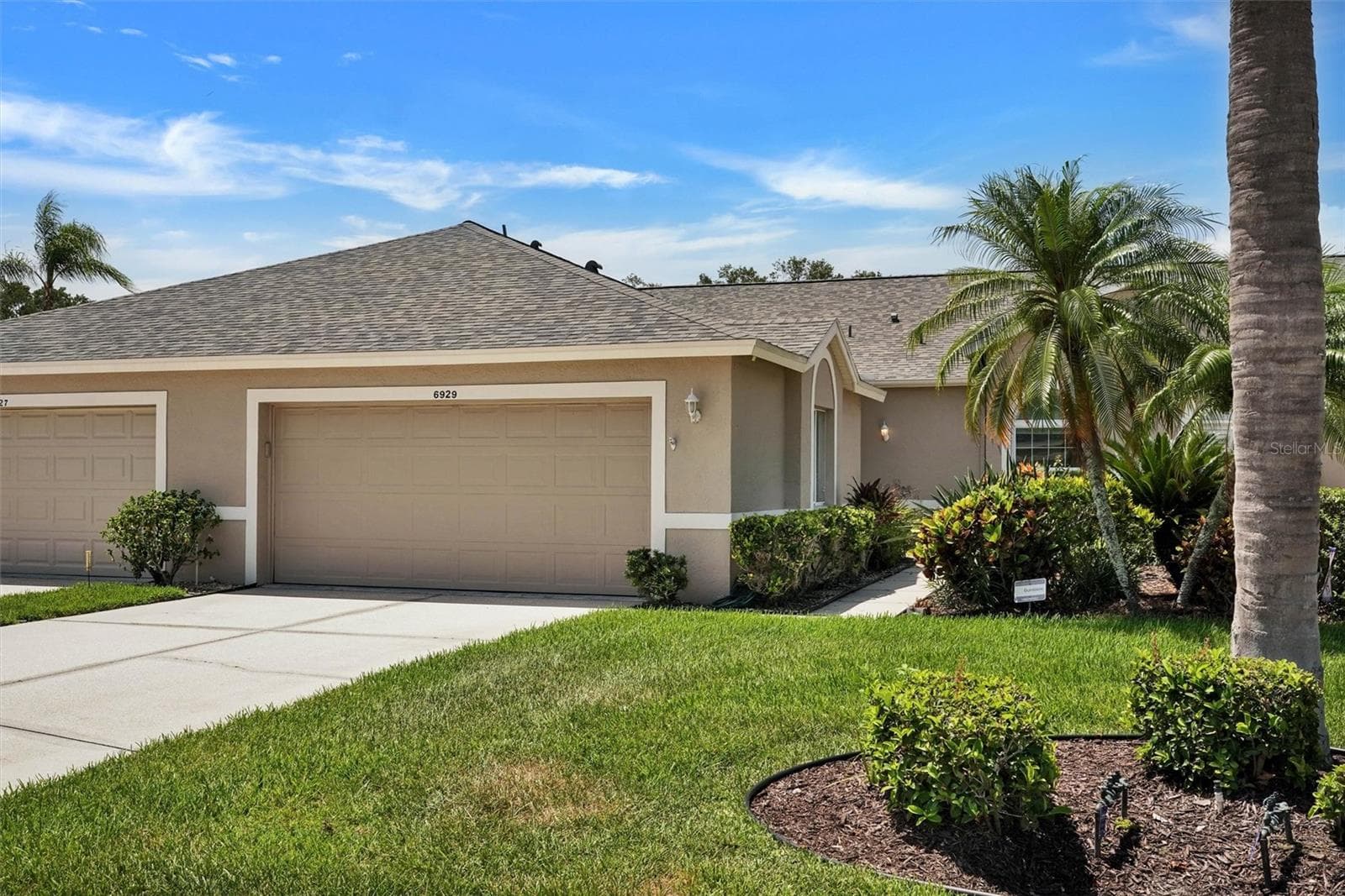 6929 STONEYWALK COURT — photo 3 of 52