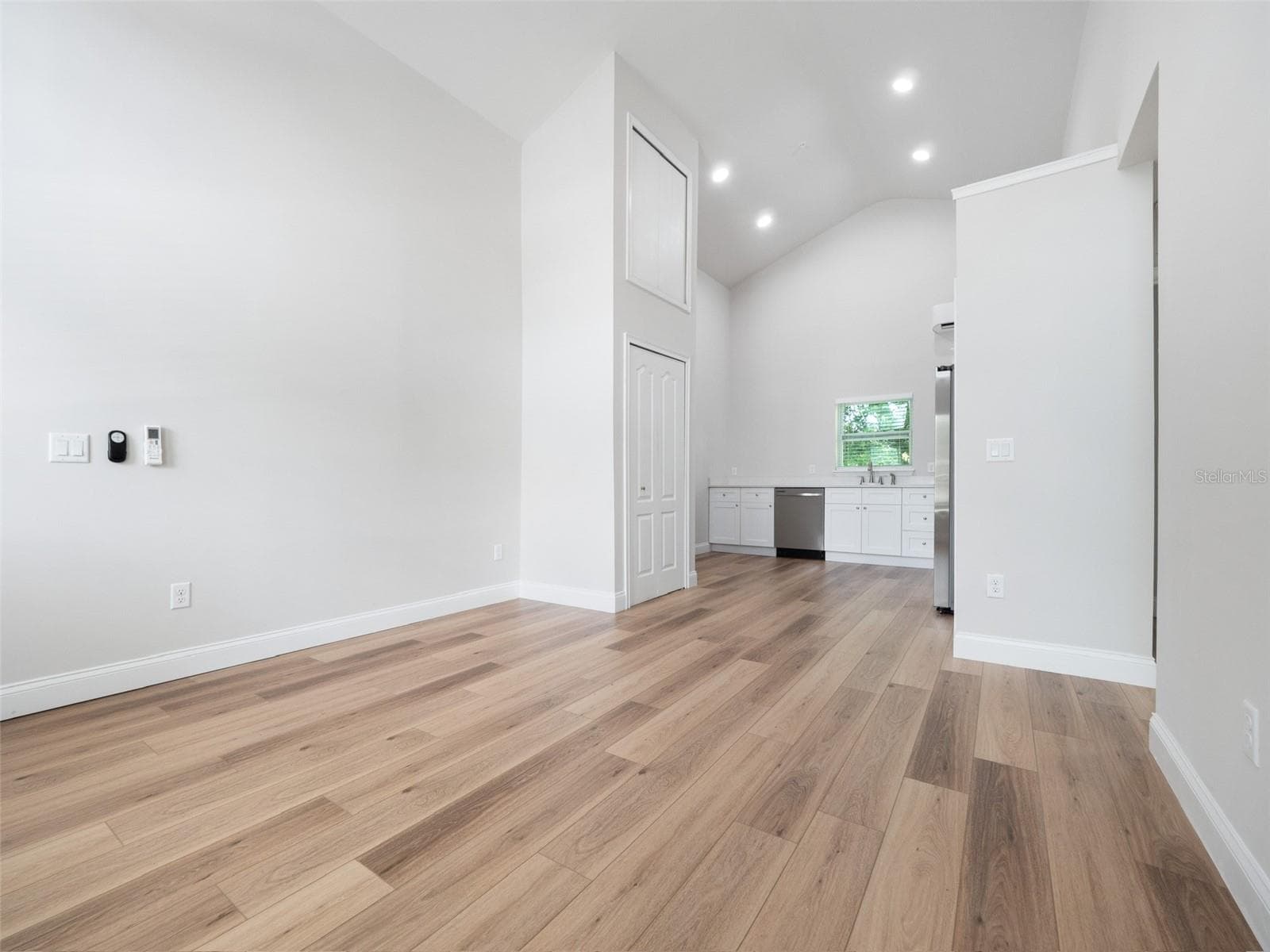 1505 CATHERINE STREET — photo 41 of 54