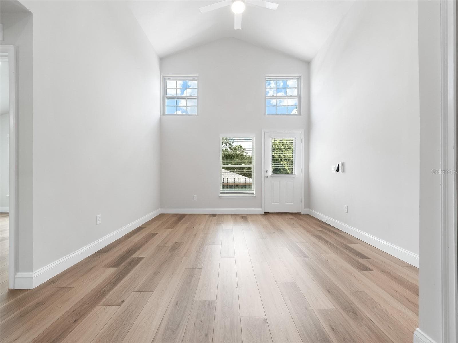 1505 CATHERINE STREET — photo 39 of 54