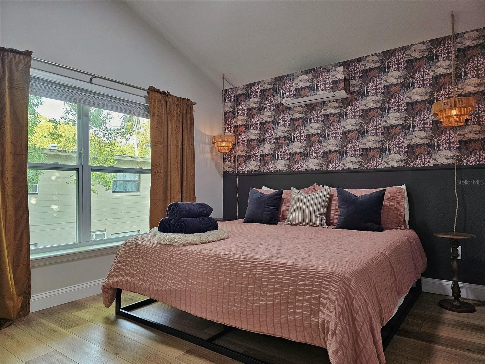 1505 CATHERINE STREET — photo 36 of 54