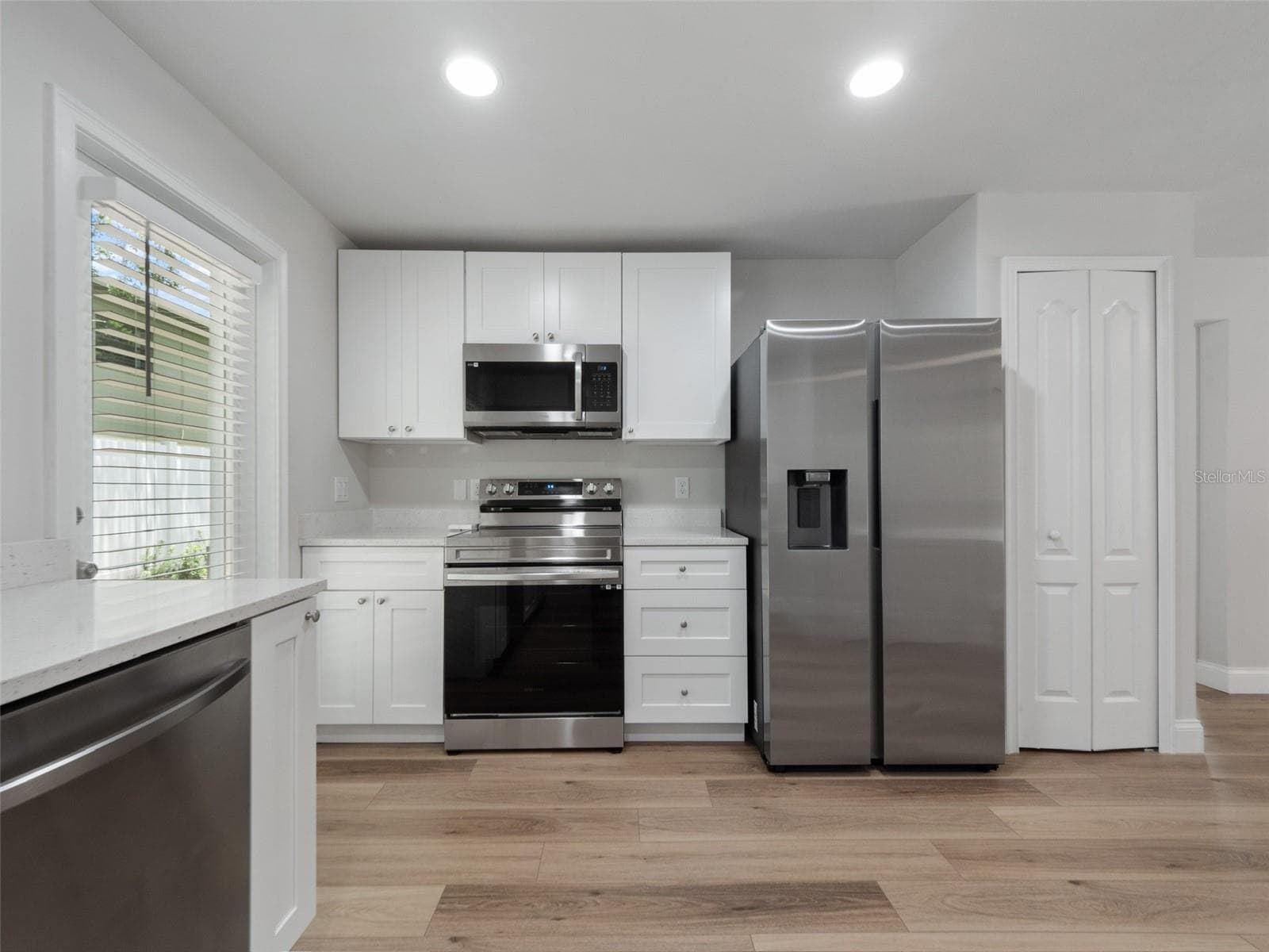 1505 CATHERINE STREET — photo 25 of 54