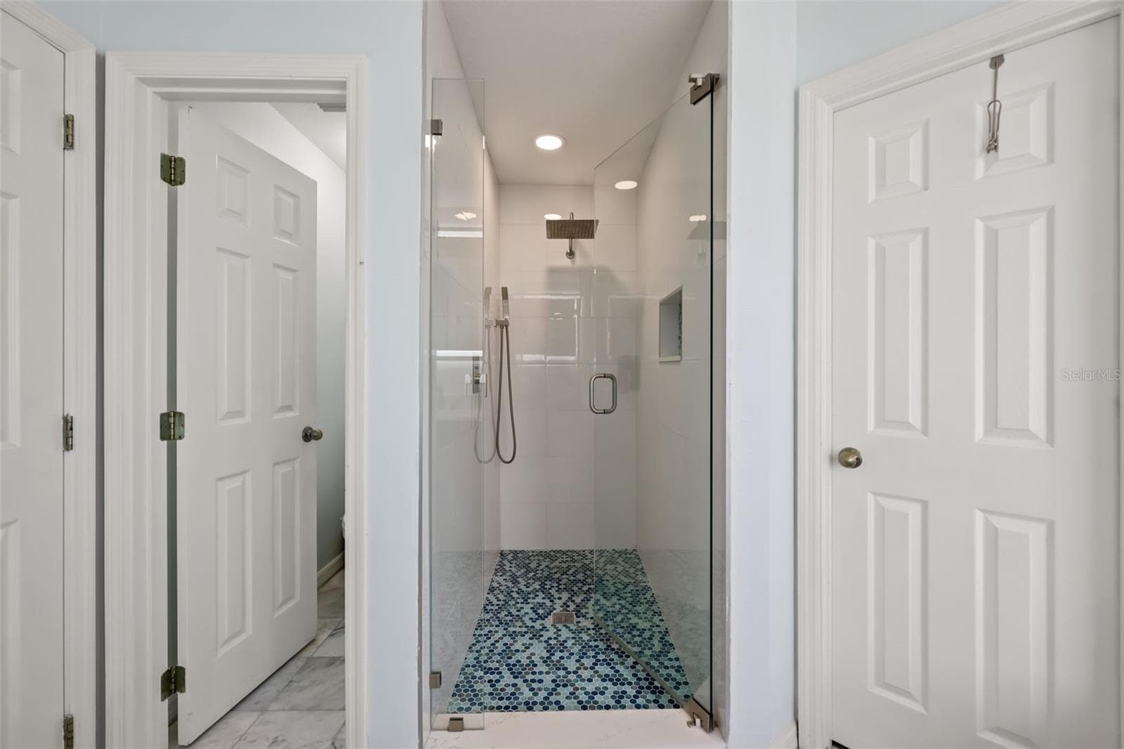948 LAKE BERKLEY DRIVE — photo 15 of 37