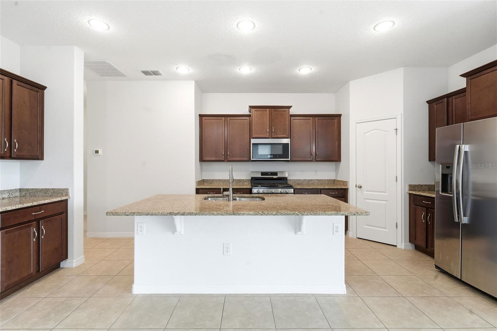 315 FREESIA COURT — photo 22 of 40