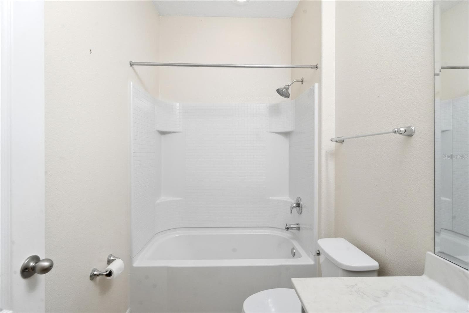315 FREESIA COURT — photo 38 of 40