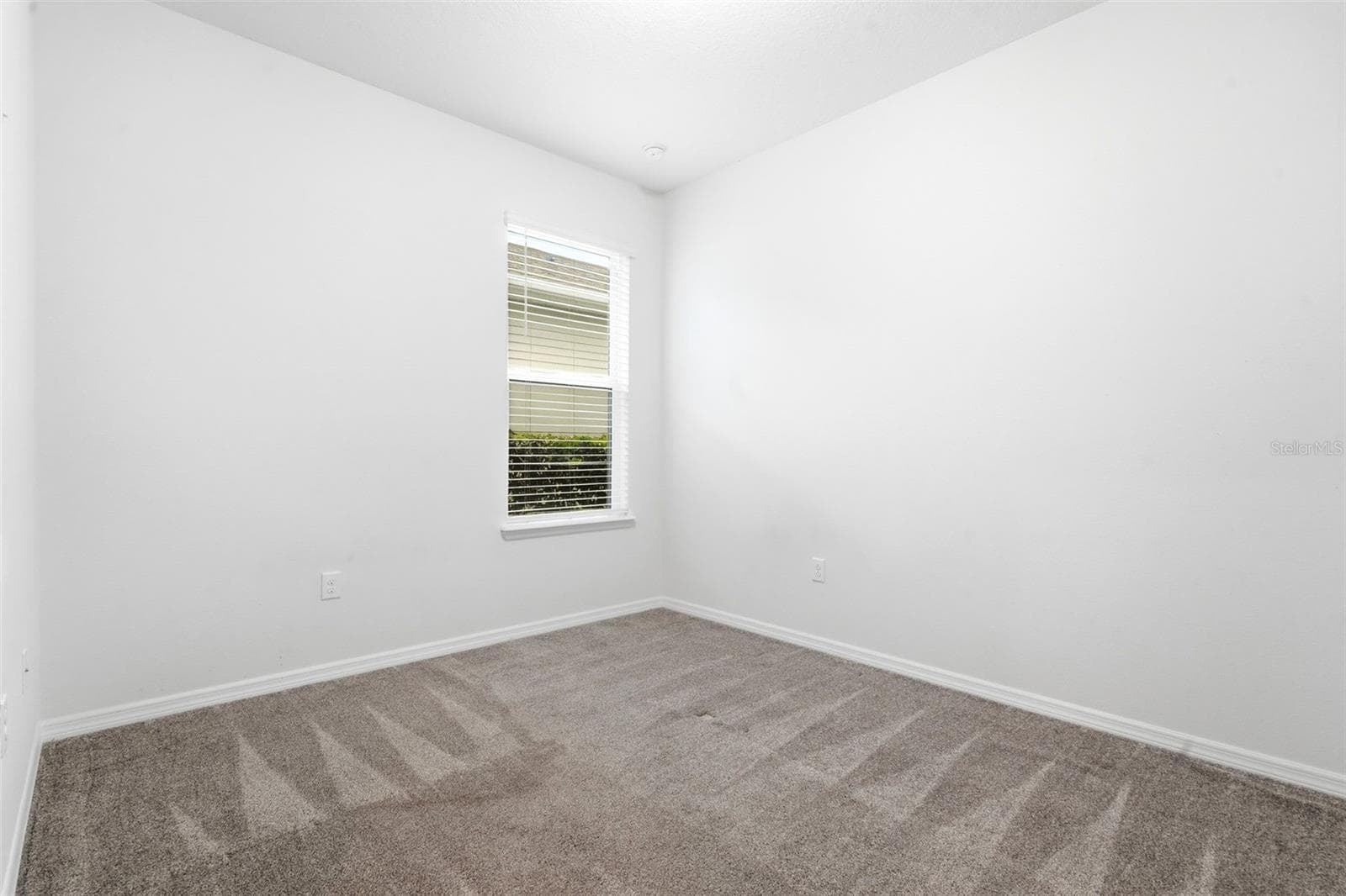 315 FREESIA COURT — photo 26 of 40