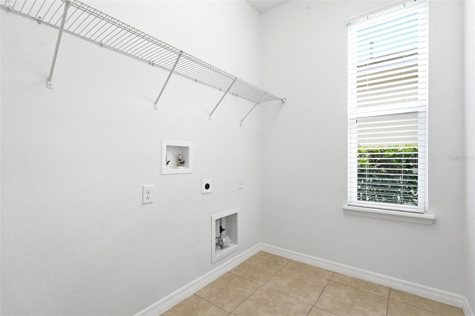 315 FREESIA COURT — photo 34 of 40
