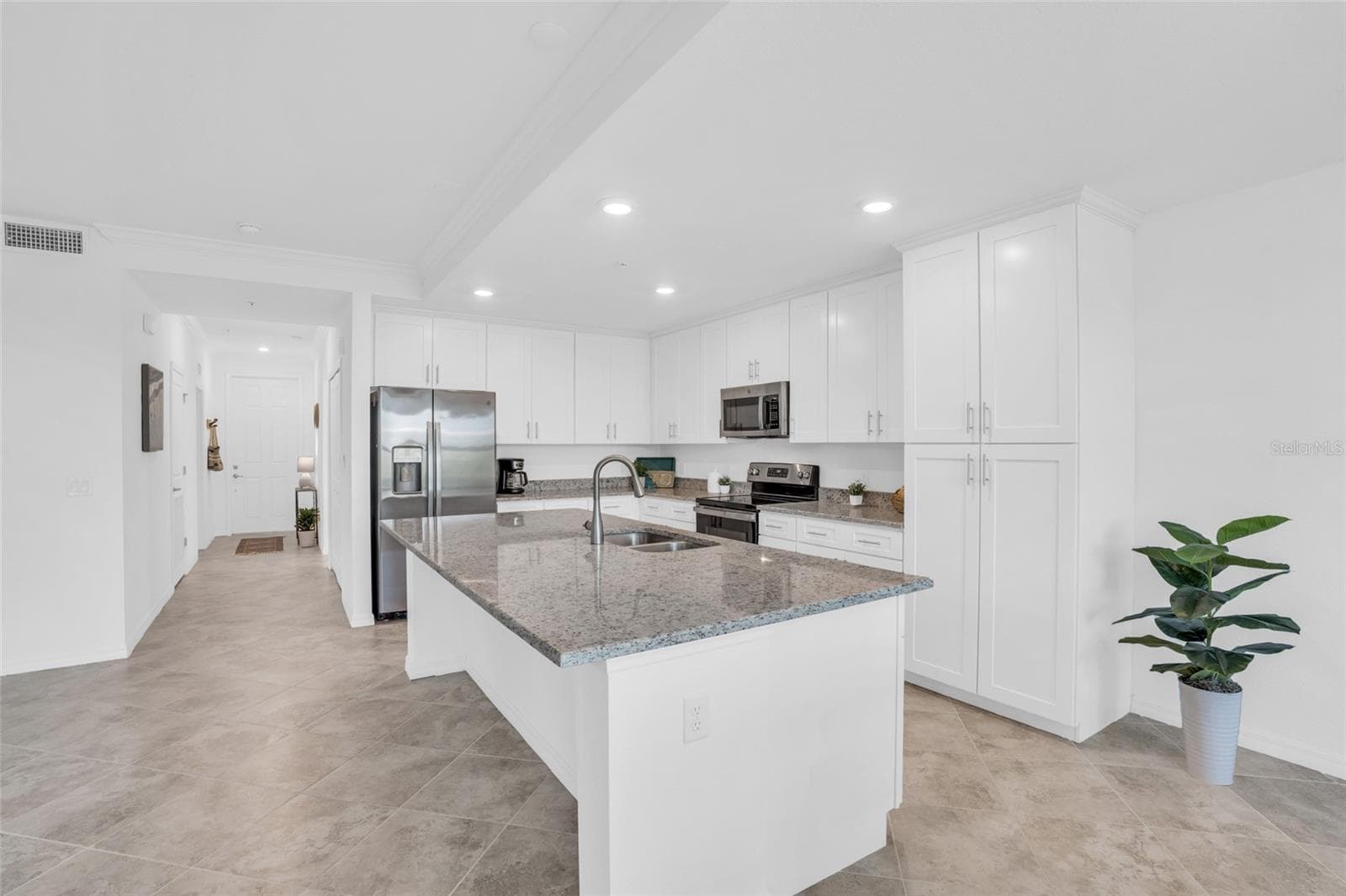 14041 HERITAGE LANDING BOULEVARD — photo 5 of 72