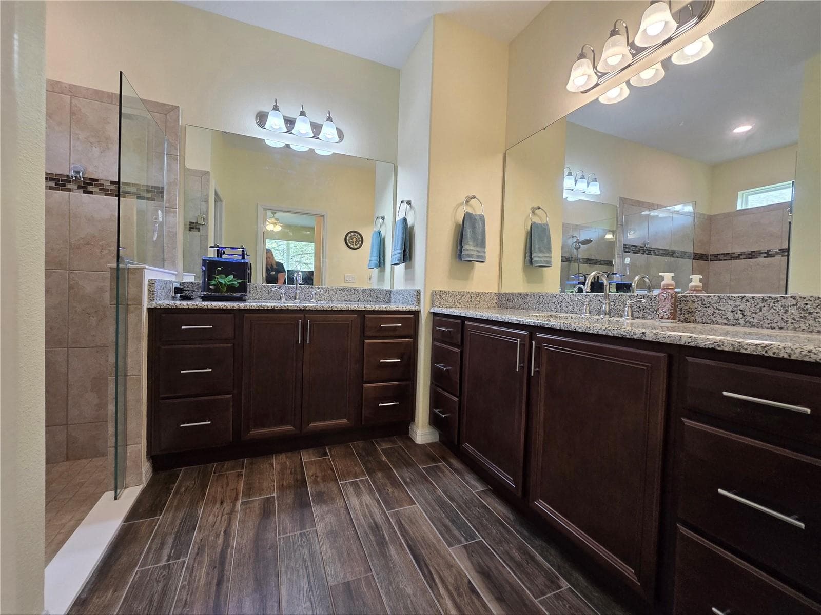 373 VESTRELLA DRIVE — photo 16 of 25