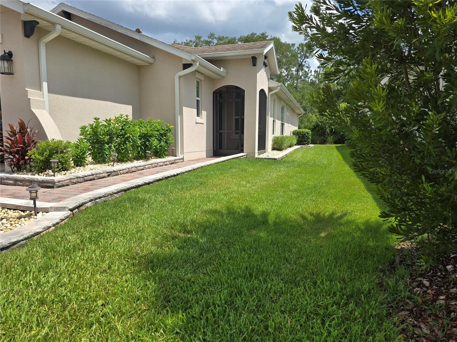 373 VESTRELLA DRIVE — photo 2 of 25