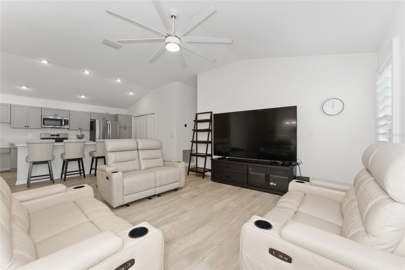 7634 CHERYL COURT — photo 9 of 48