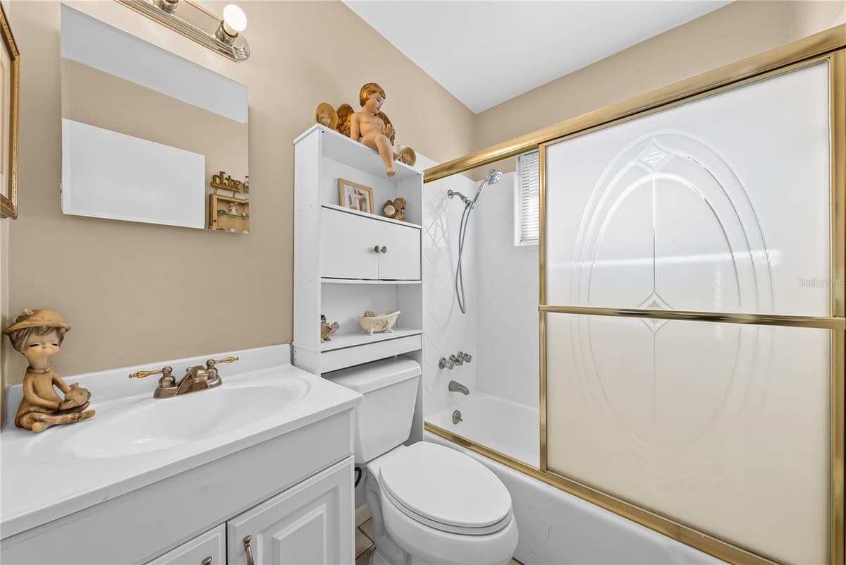 2208 GARDENIA WAY — photo 9 of 28