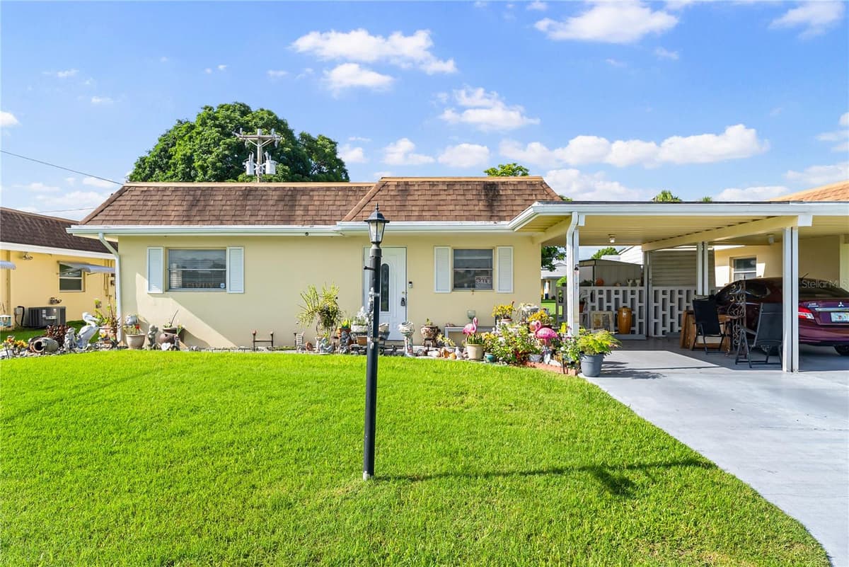 2208 GARDENIA WAY — photo 1 of 28