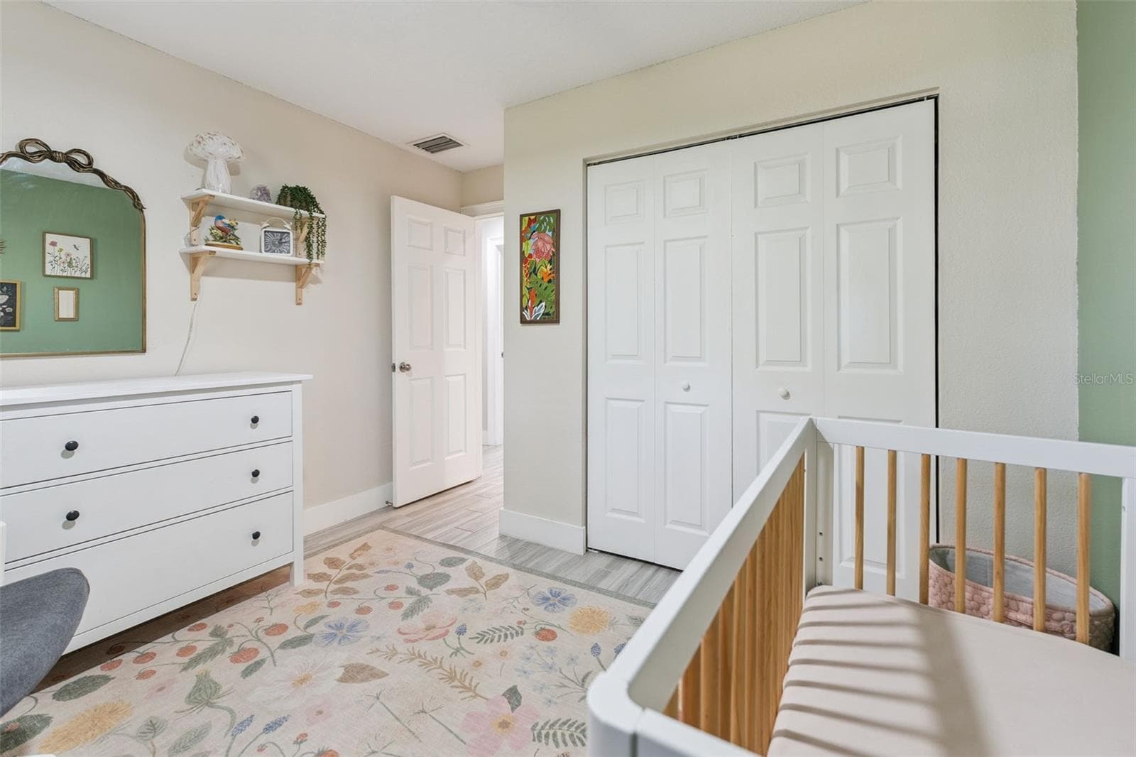 302 COMANCHE AVENUE — photo 17 of 33
