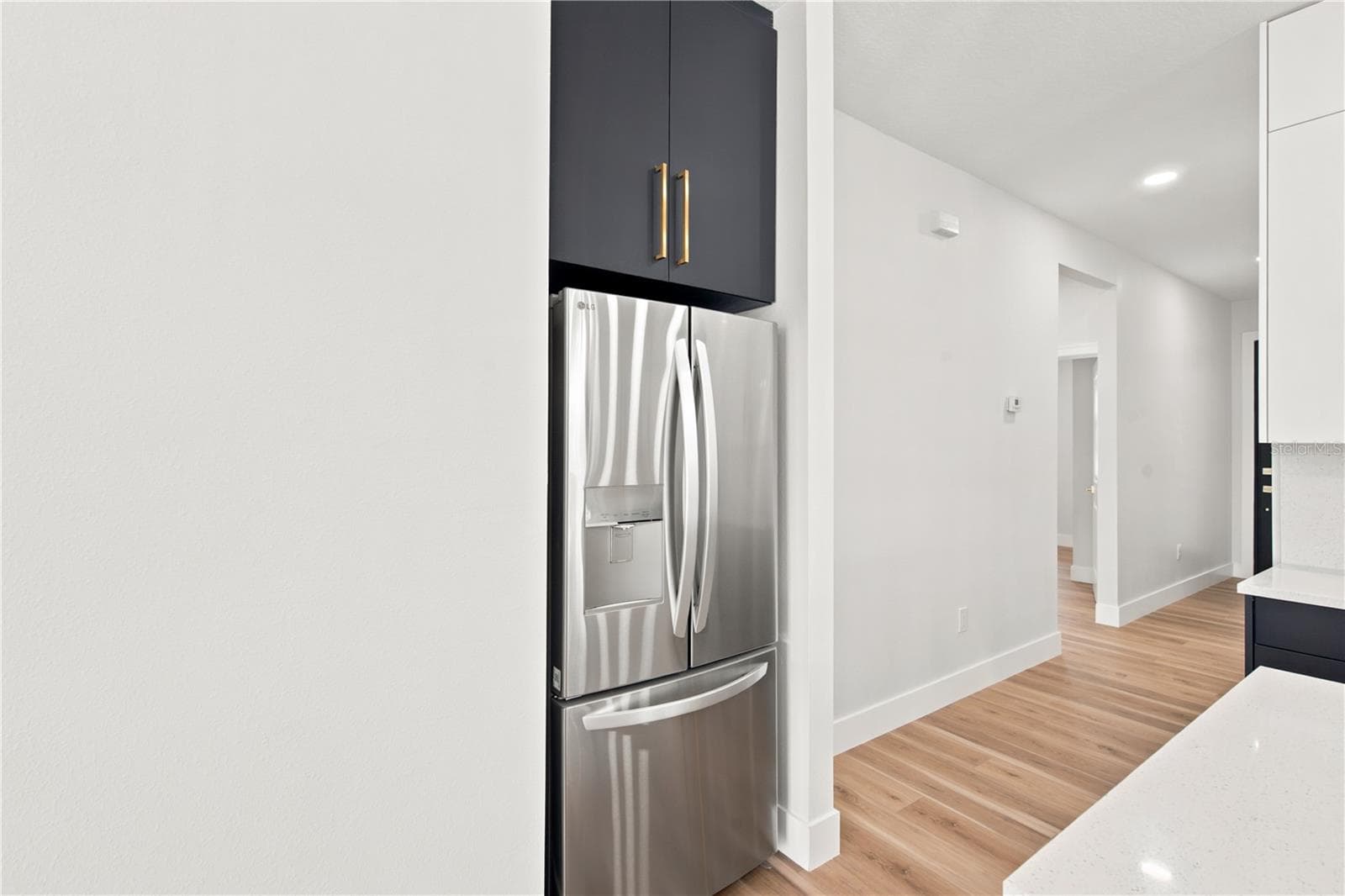 1121 ENGMAN STREET — photo 10 of 44