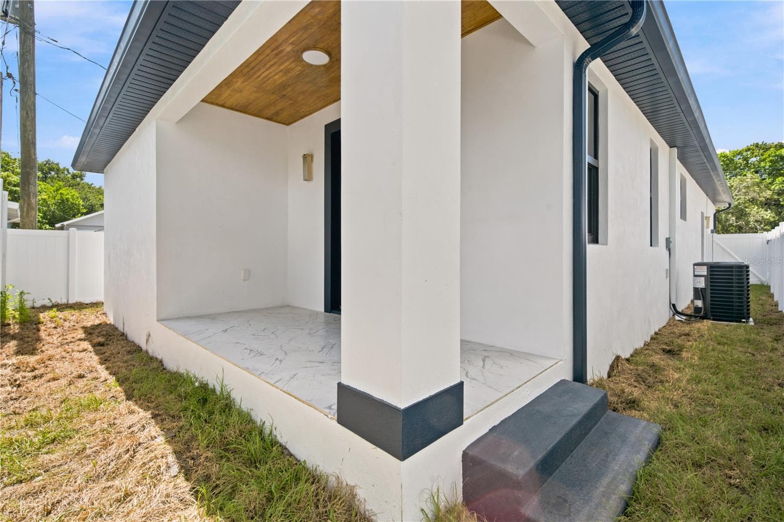 1121 ENGMAN STREET — photo 36 of 44