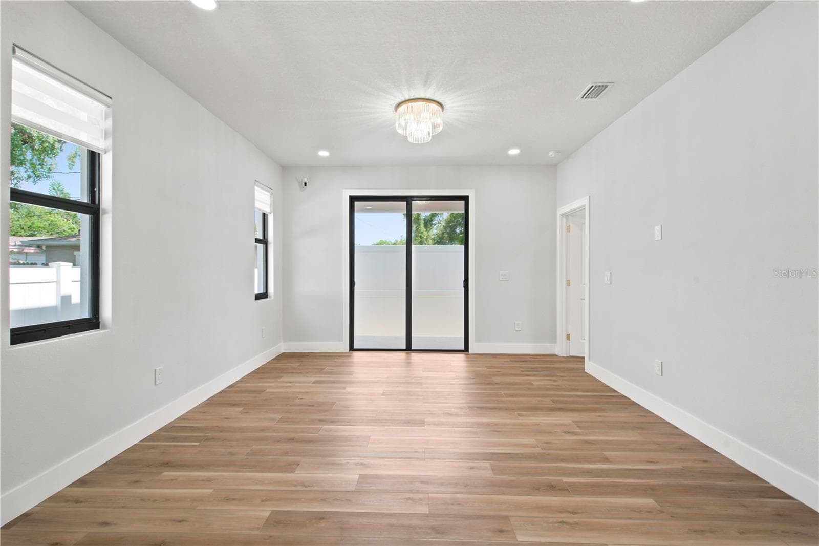 1121 ENGMAN STREET — photo 34 of 44