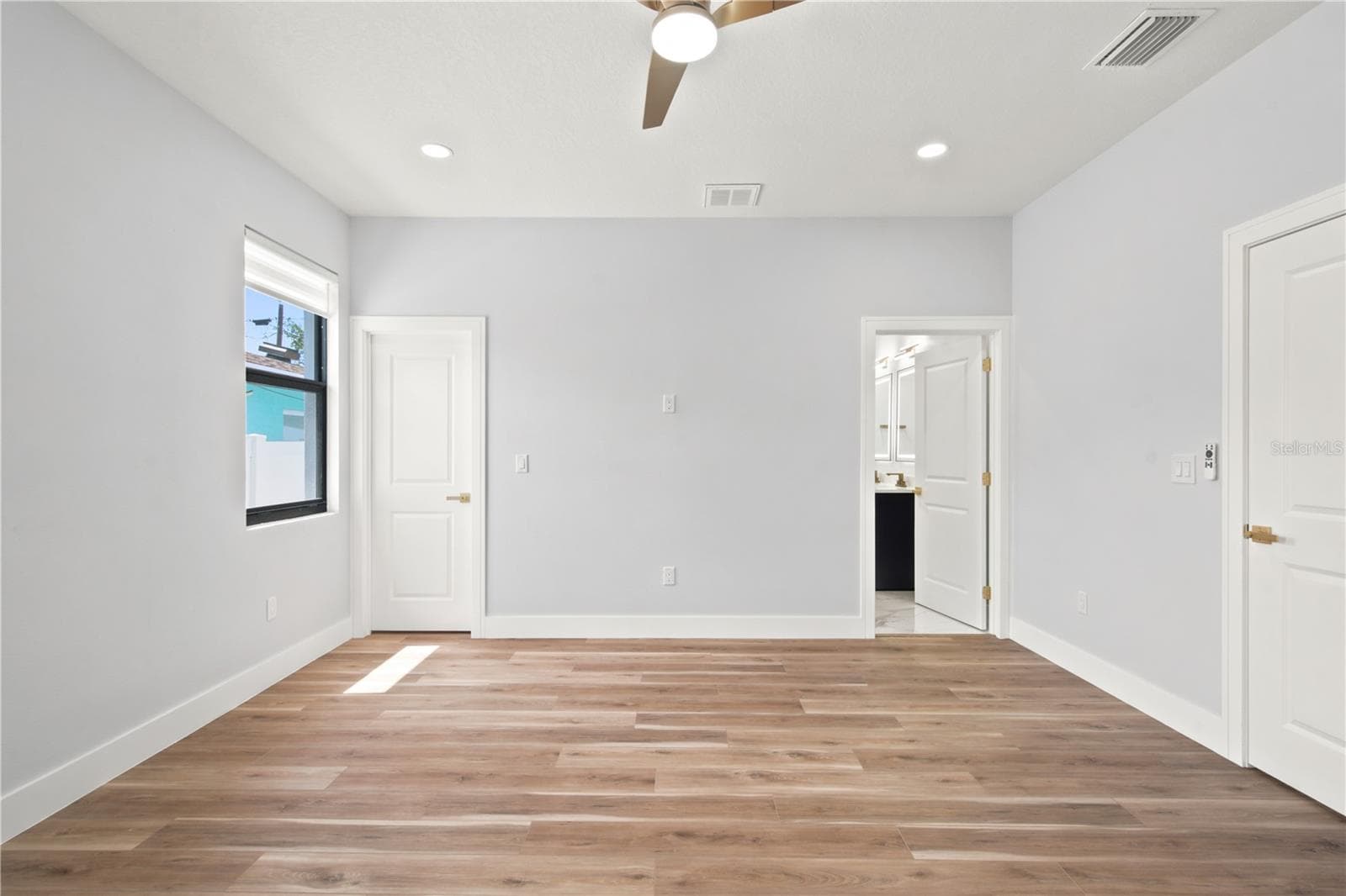 1121 ENGMAN STREET — photo 18 of 44