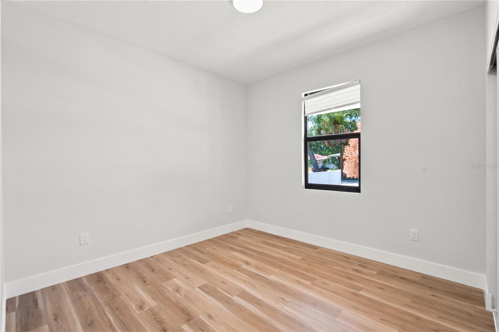 1121 ENGMAN STREET — photo 27 of 44