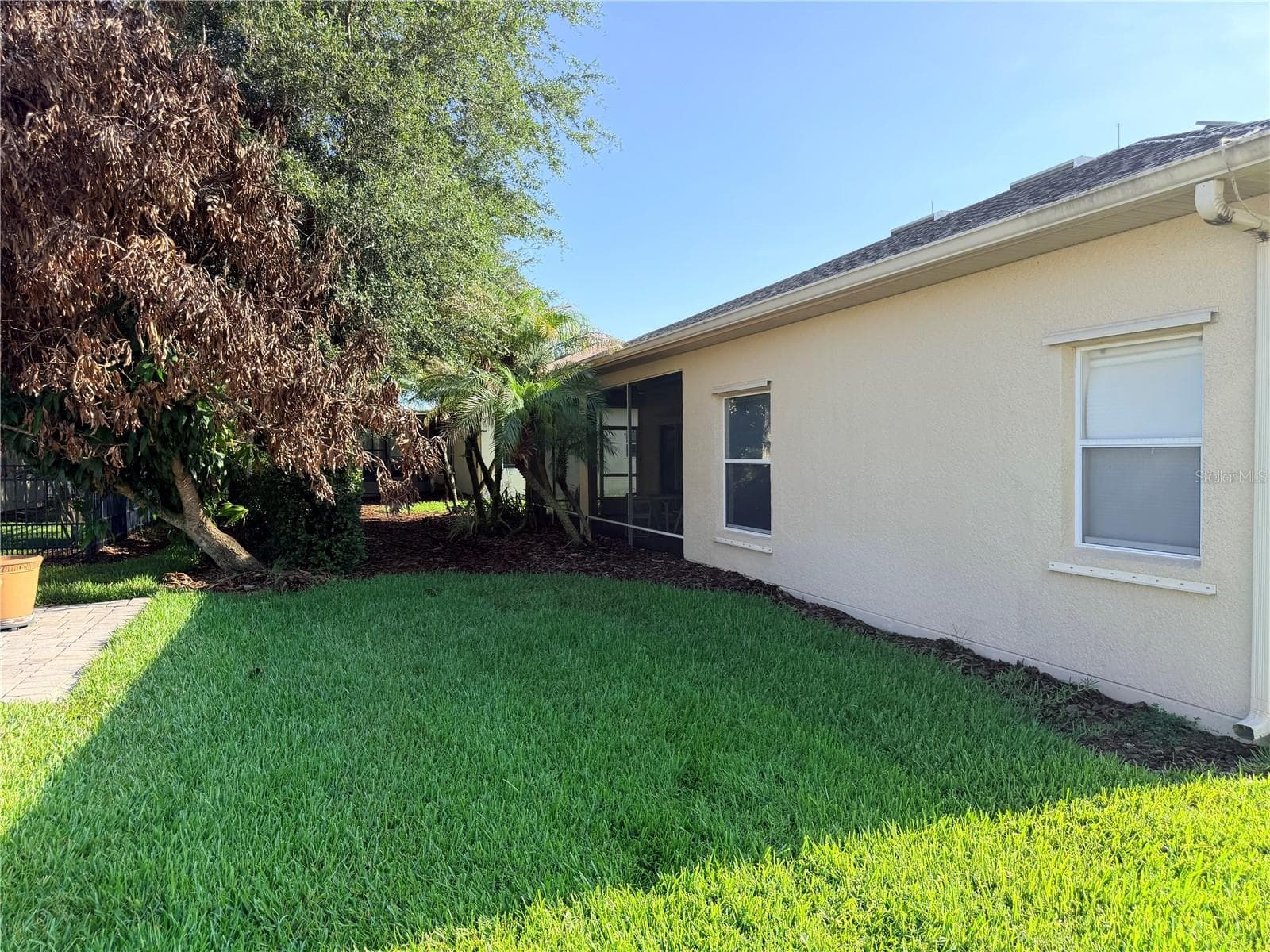941 SHOREHAVEN DRIVE — photo 3 of 23