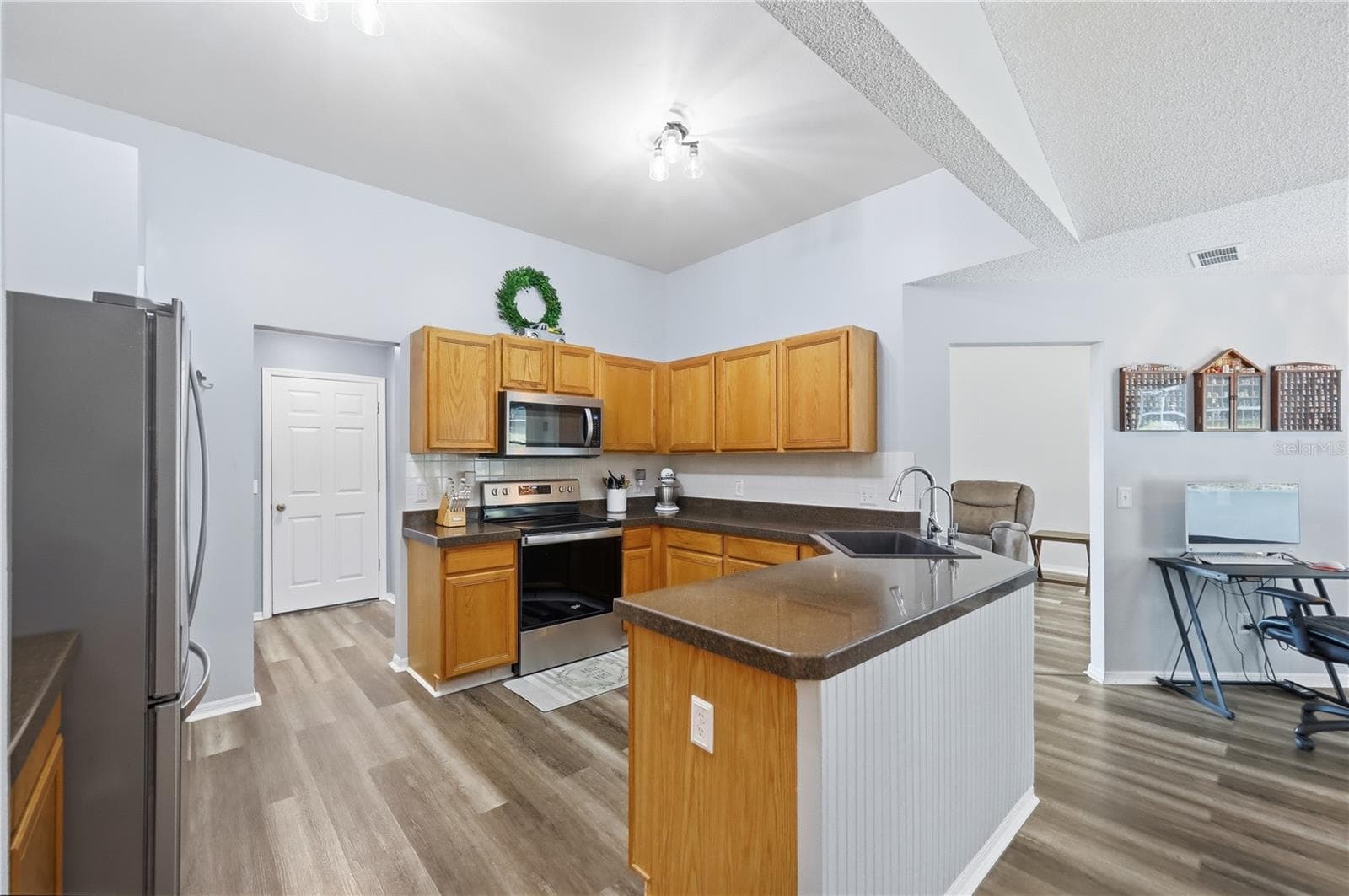 18224 APSHAWA ROAD — photo 14 of 56