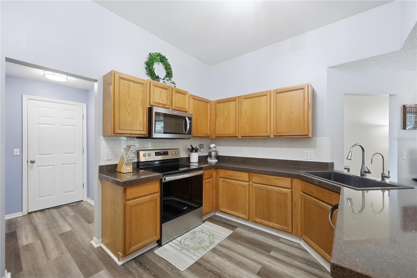 18224 APSHAWA ROAD — photo 16 of 56