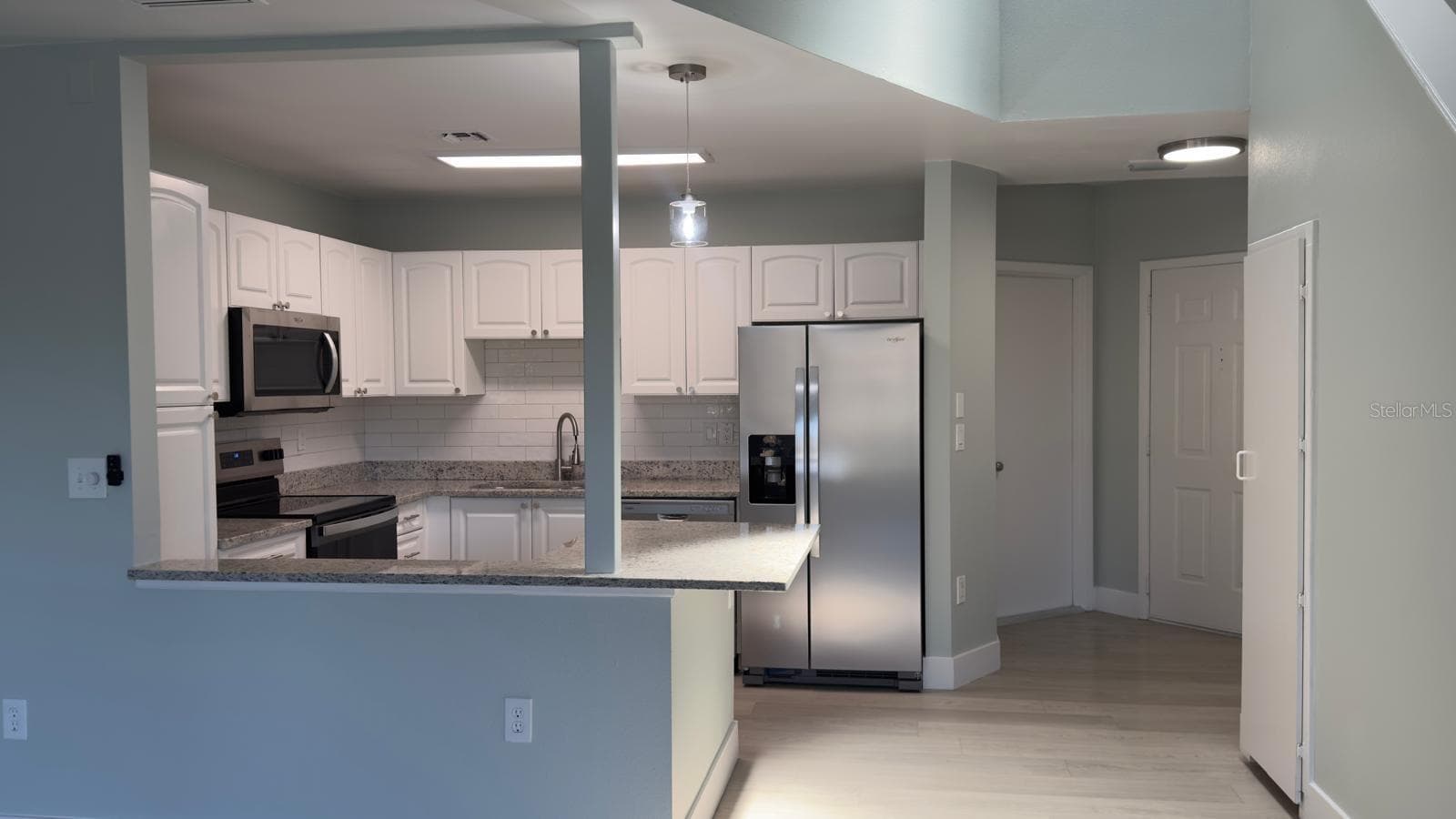 4525 PARK LAKE TERRACE — photo 5 of 38