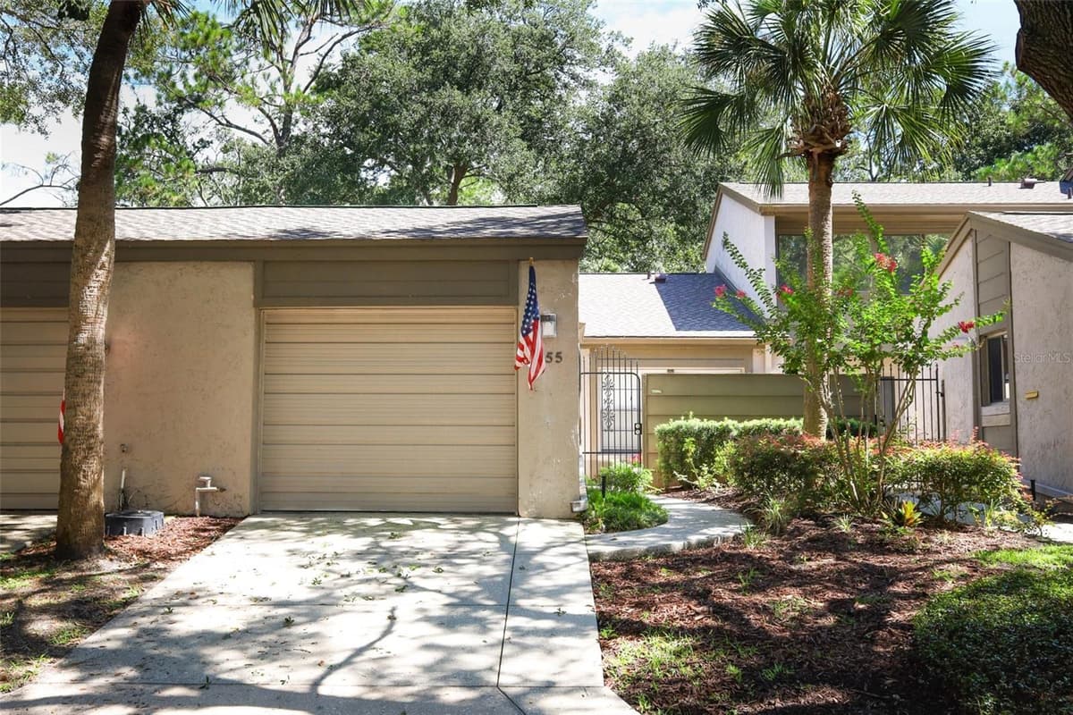 455 MEADOWOOD BOULEVARD — photo 1 of 26