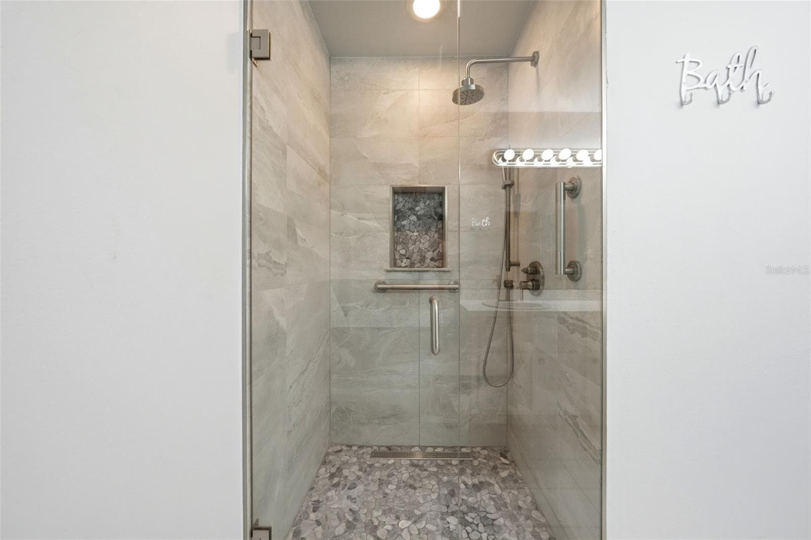 8928 VILLAGE GREEN BOULEVARD — photo 24 of 31