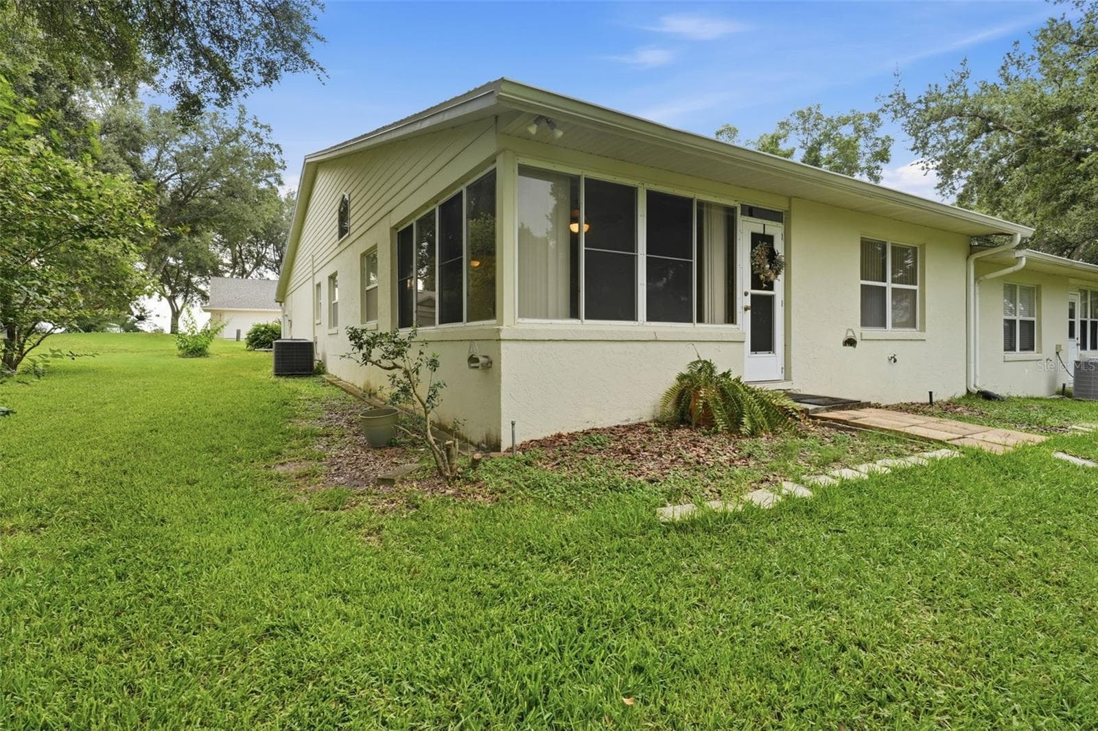 8928 VILLAGE GREEN BOULEVARD — photo 5 of 31