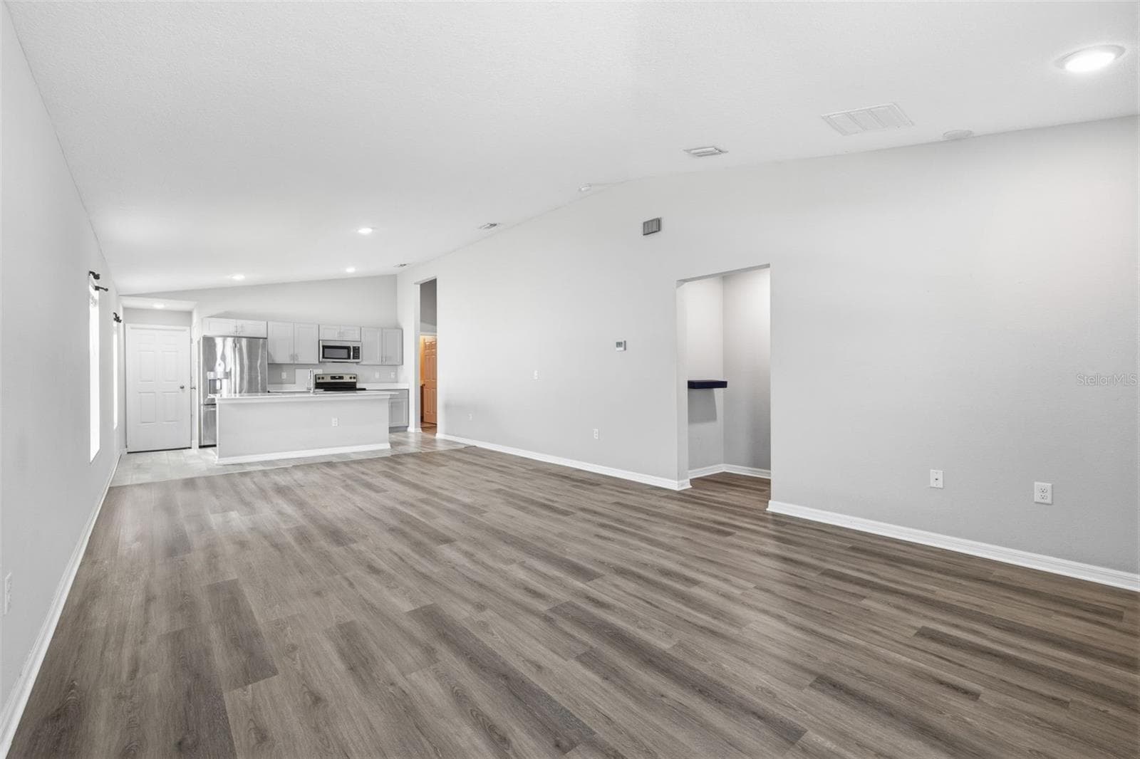 13011 PENNYBROOK DRIVE — photo 5 of 41