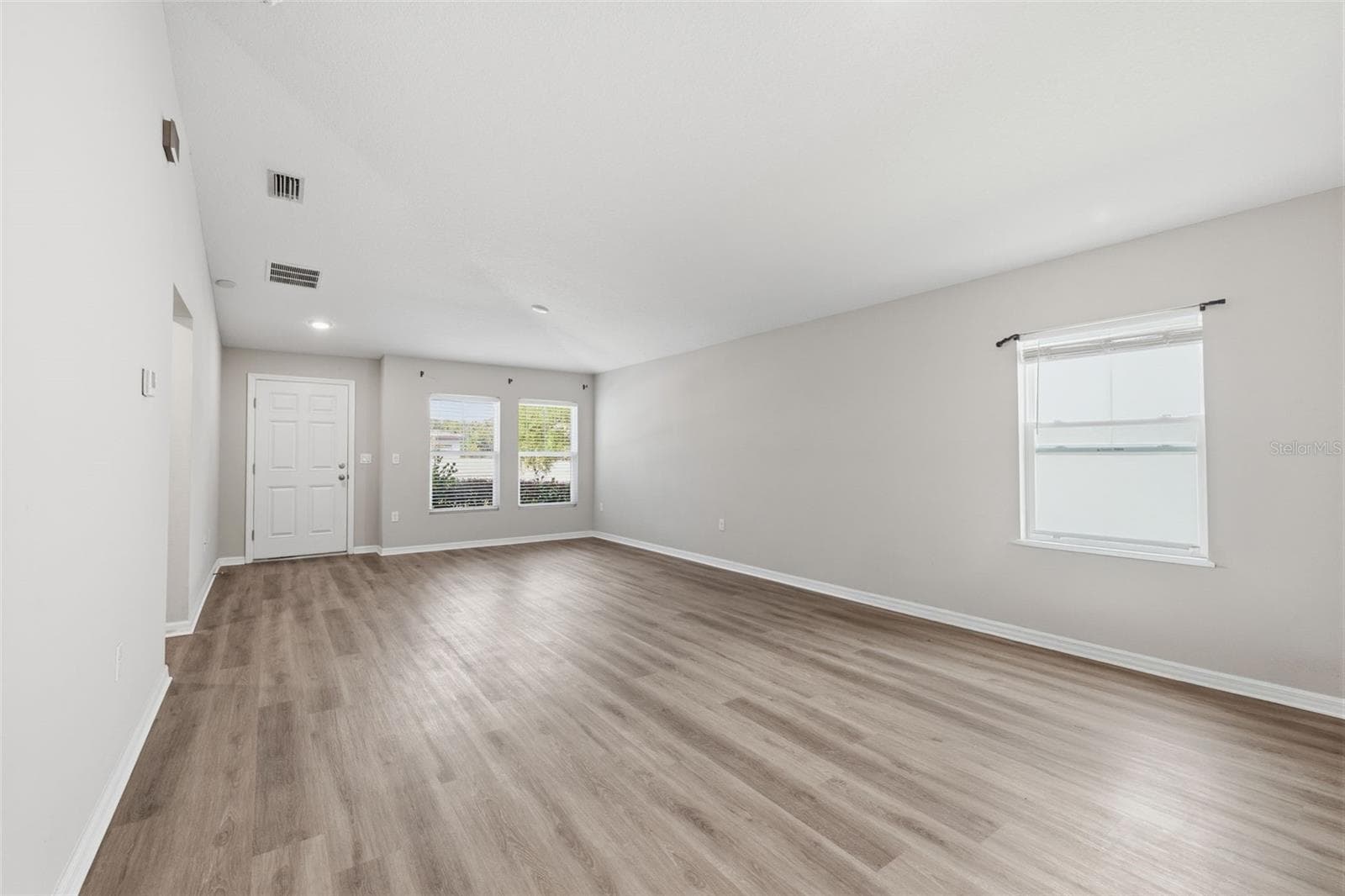 13011 PENNYBROOK DRIVE — photo 8 of 41