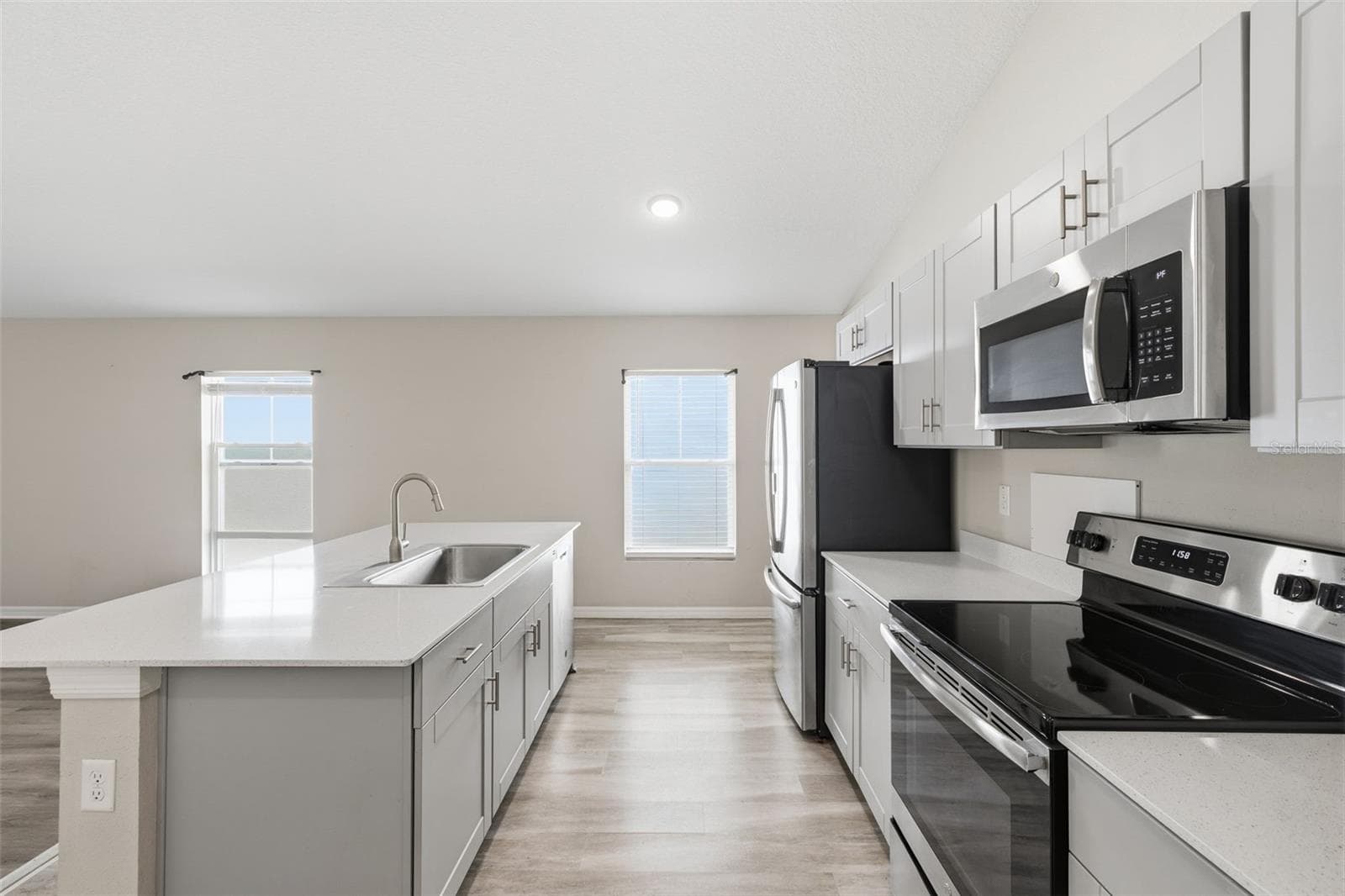 13011 PENNYBROOK DRIVE — photo 10 of 41