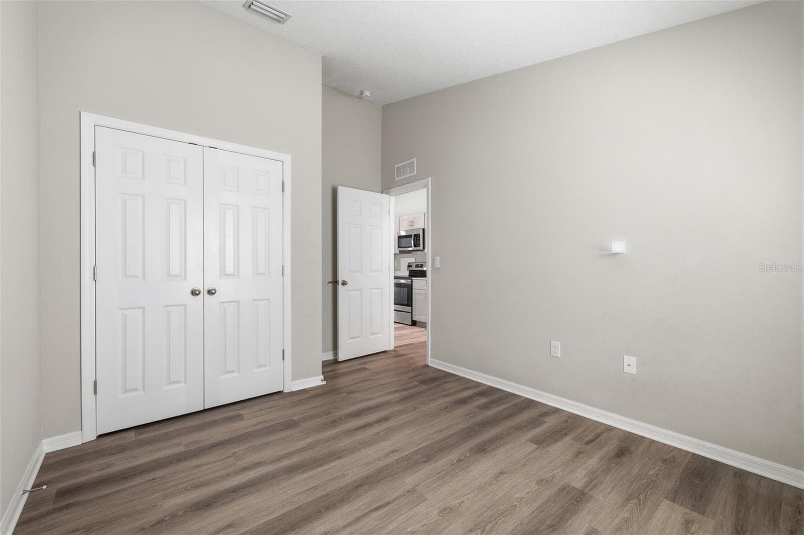 13011 PENNYBROOK DRIVE — photo 21 of 41