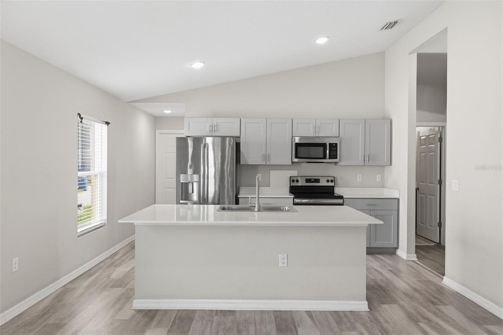 13011 PENNYBROOK DRIVE — photo 2 of 41