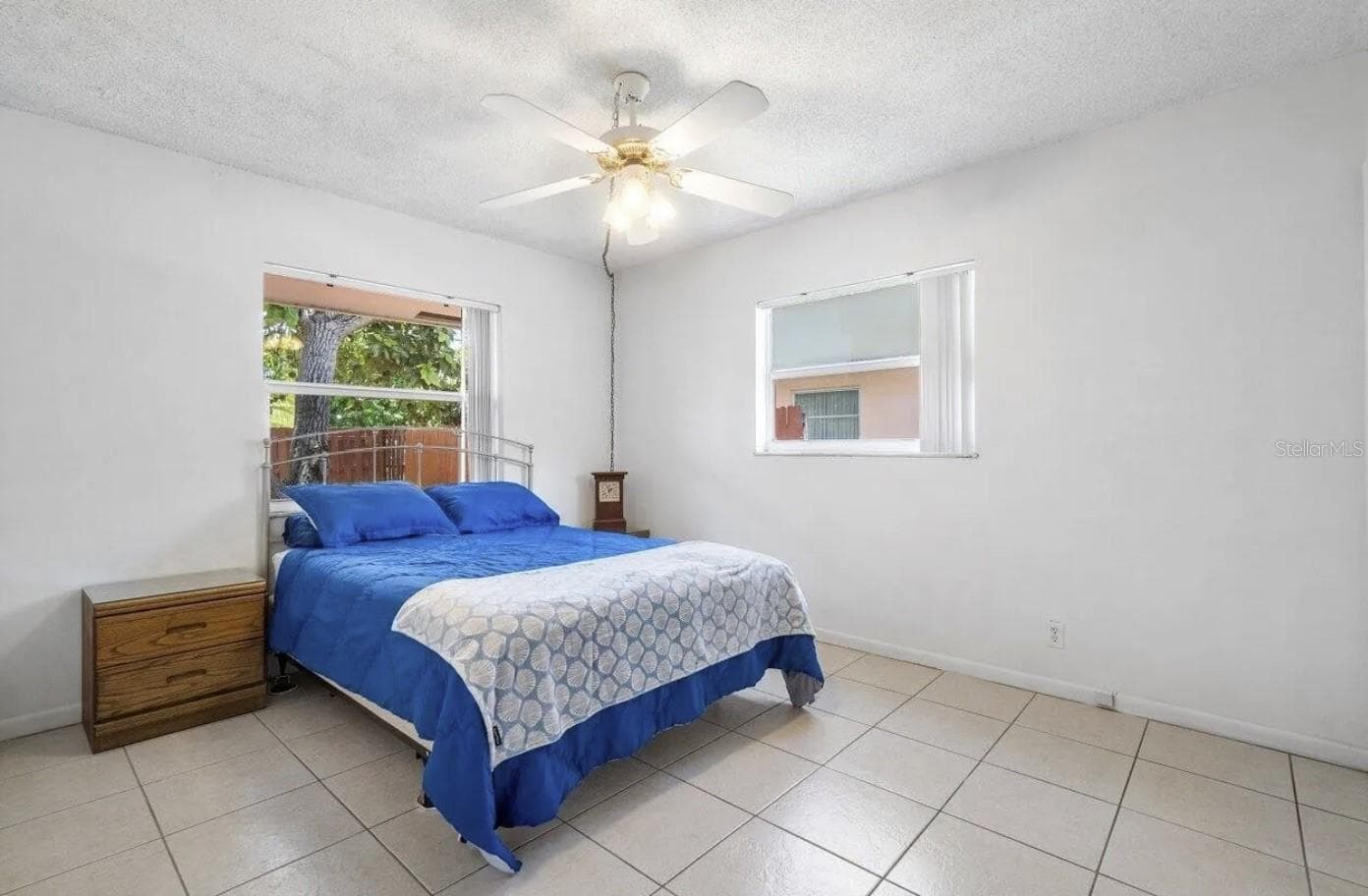 717 LINDELL BOULEVARD — photo 10 of 19