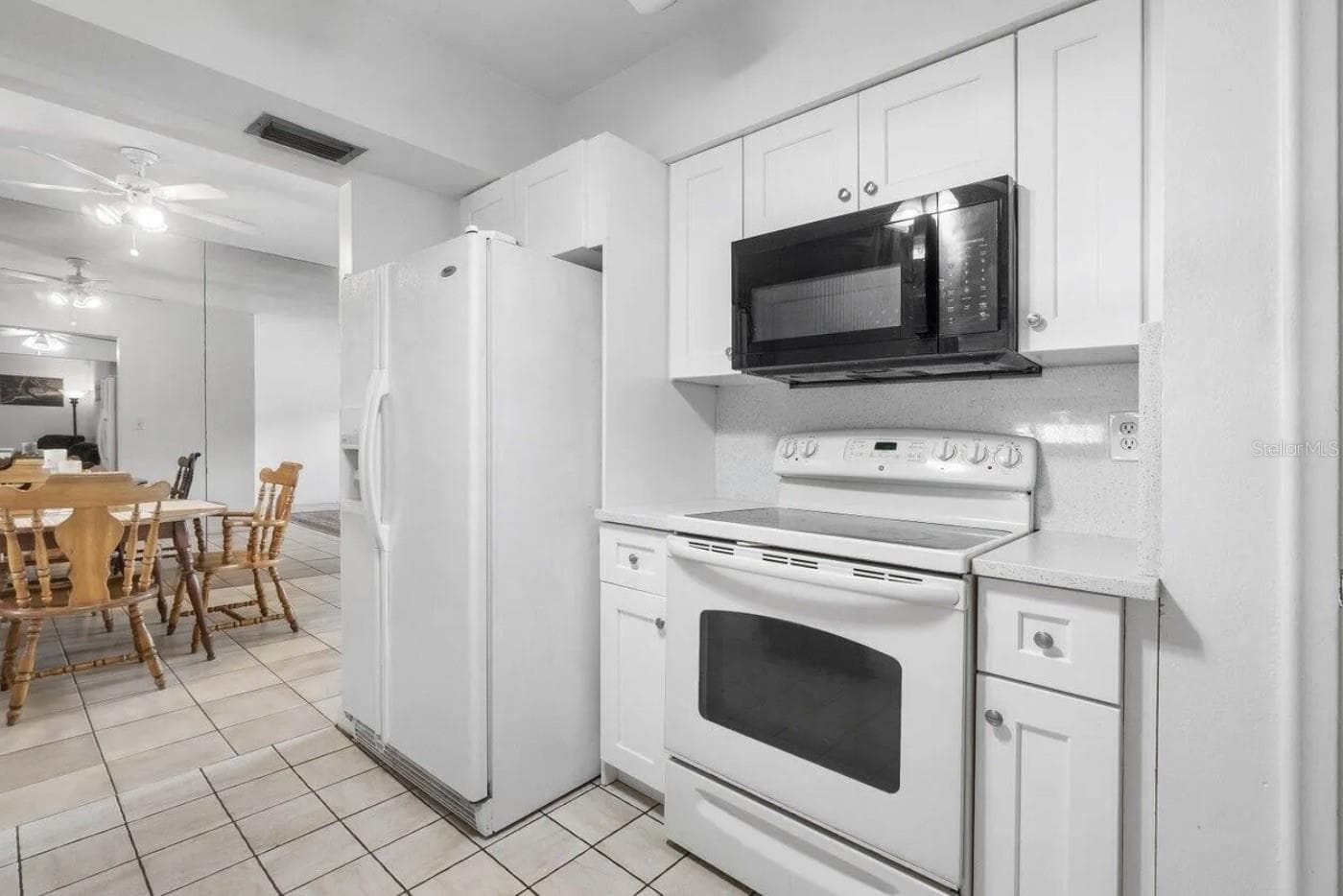 717 LINDELL BOULEVARD — photo 14 of 19