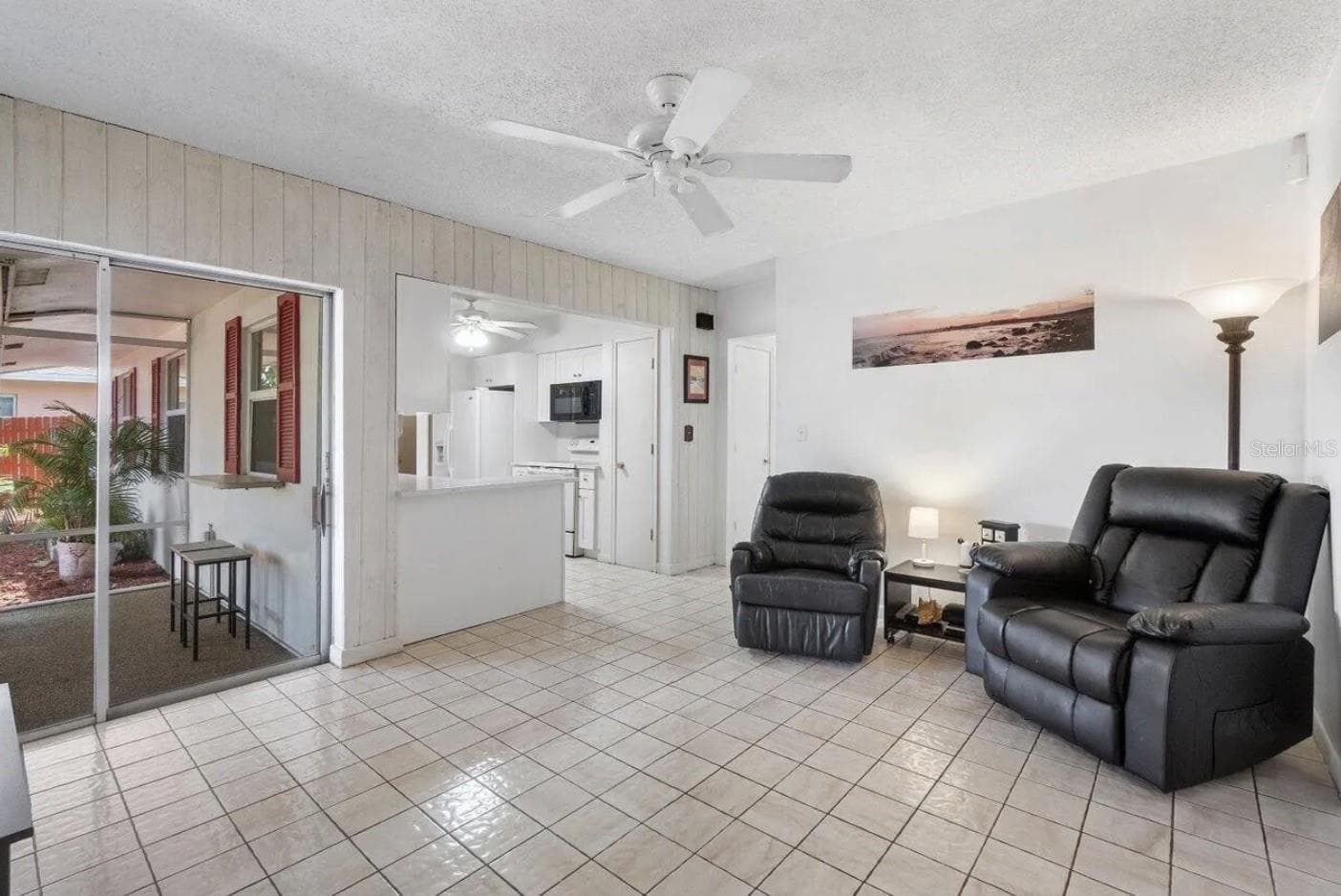 717 LINDELL BOULEVARD — photo 12 of 19