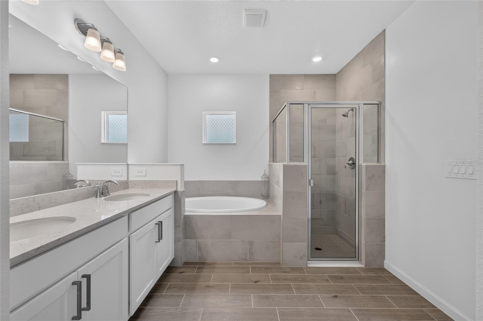8846 69TH TERRACE — photo 4 of 42