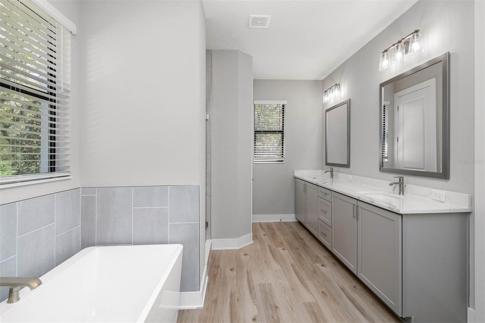13704 OLDENBURG DRIVE — photo 13 of 14