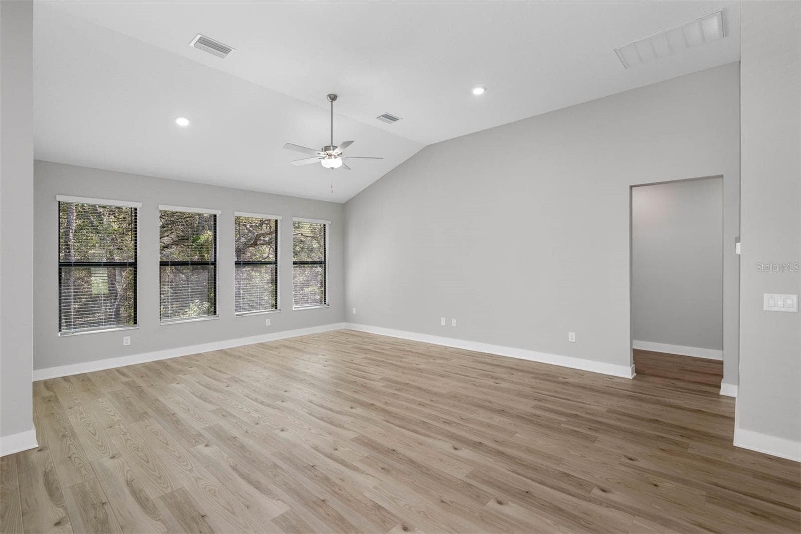13704 OLDENBURG DRIVE — photo 5 of 14