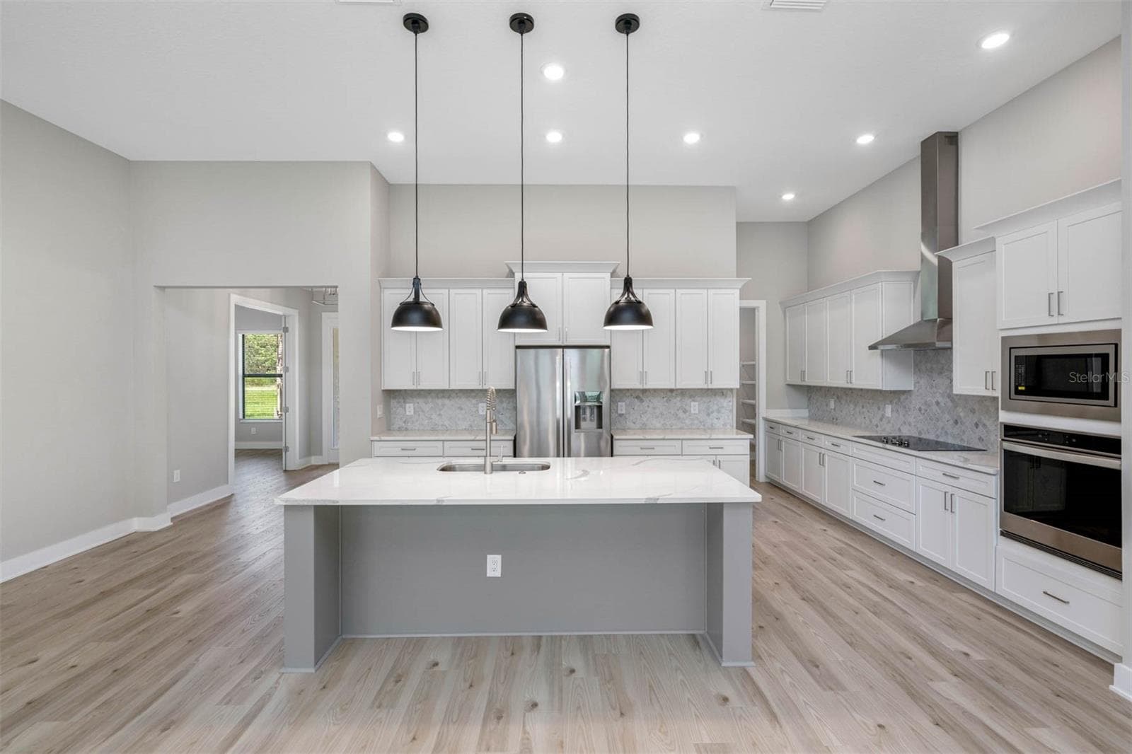13704 OLDENBURG DRIVE — photo 3 of 14