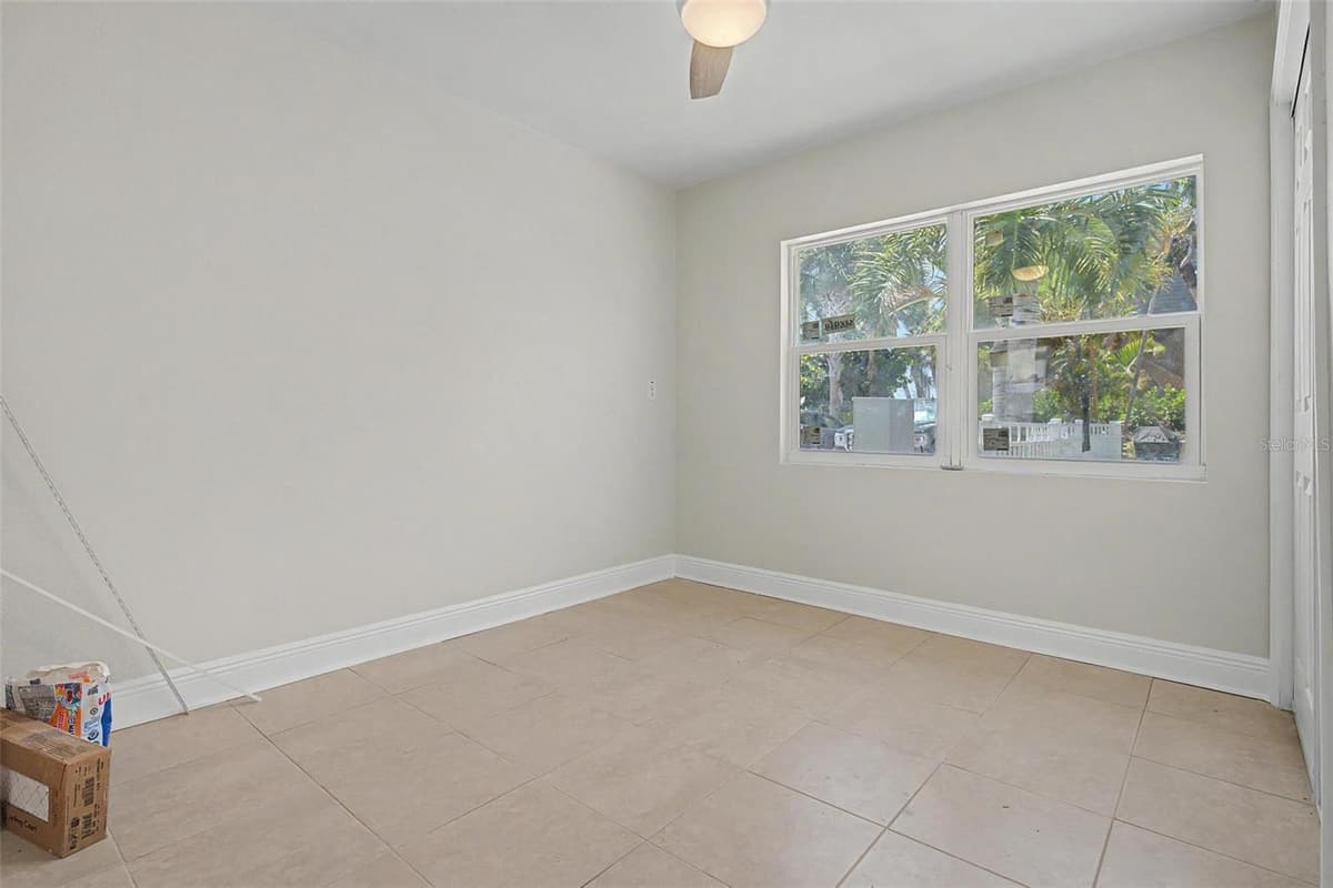 16850 GULF BOULEVARD — photo 12 of 29