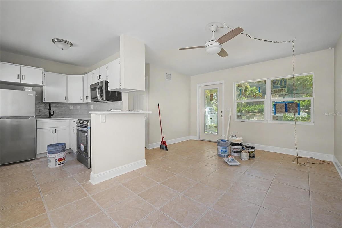 16850 GULF BOULEVARD — photo 9 of 29