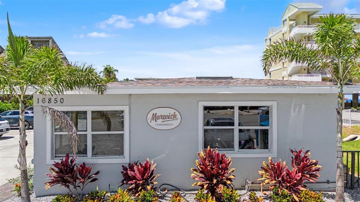 16850 GULF BOULEVARD — photo 2 of 29