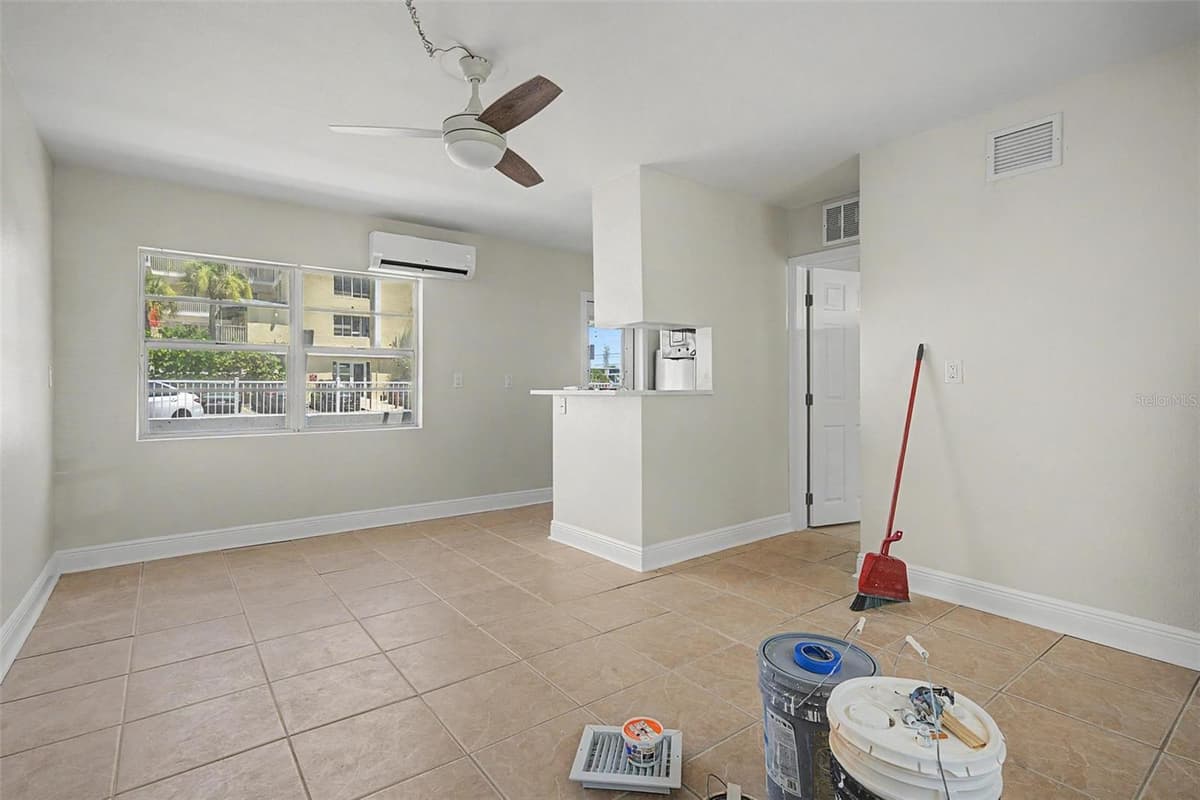 16850 GULF BOULEVARD — photo 10 of 29